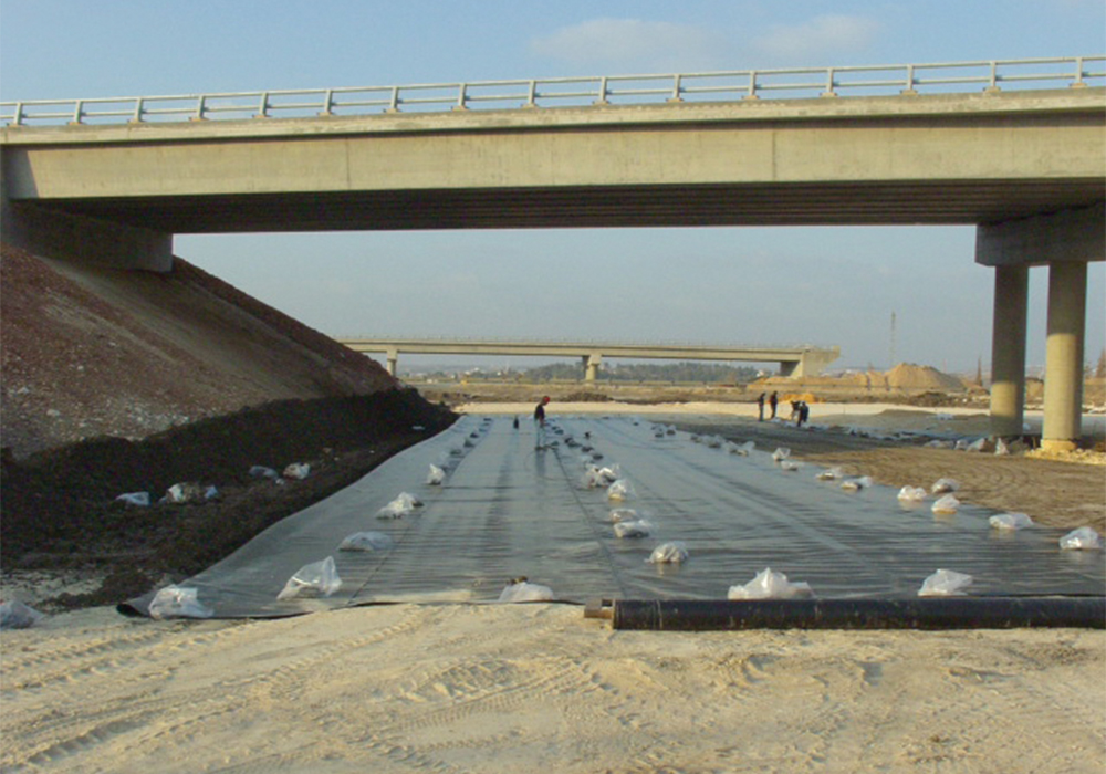 Lining of clay subgrades - Highway 6 (Israel)