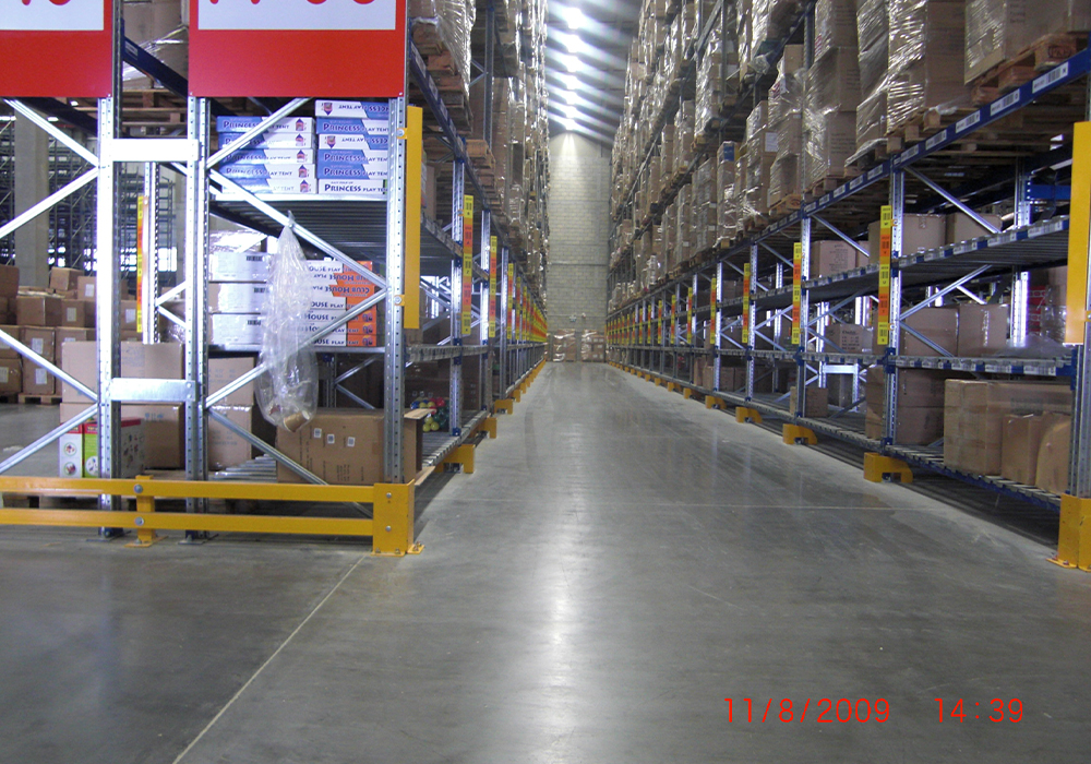 Dry-shake topping / Floor hardeners - Logistic warehouse